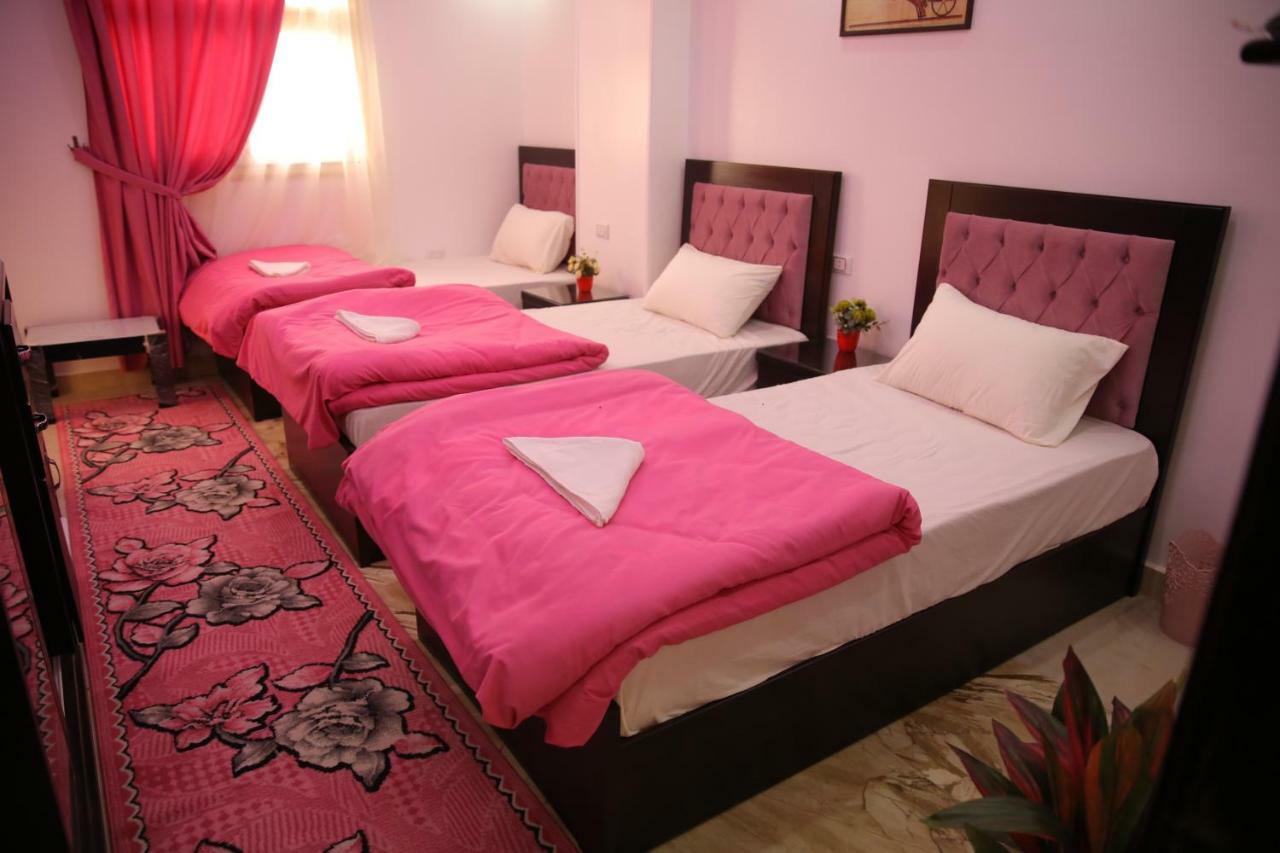 Queen Pyramids View Inn Kafret el-Gabal 外观 照片