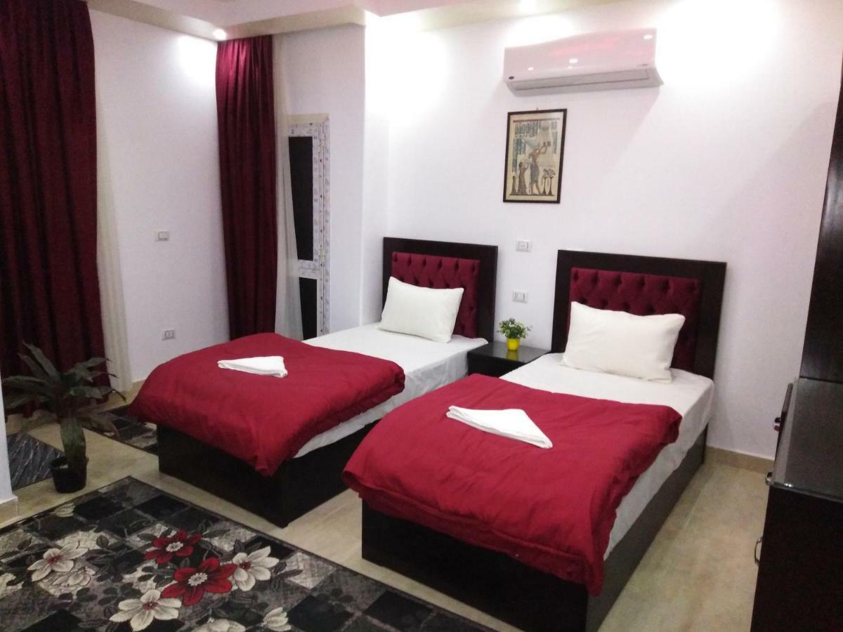 Queen Pyramids View Inn Kafret el-Gabal 外观 照片